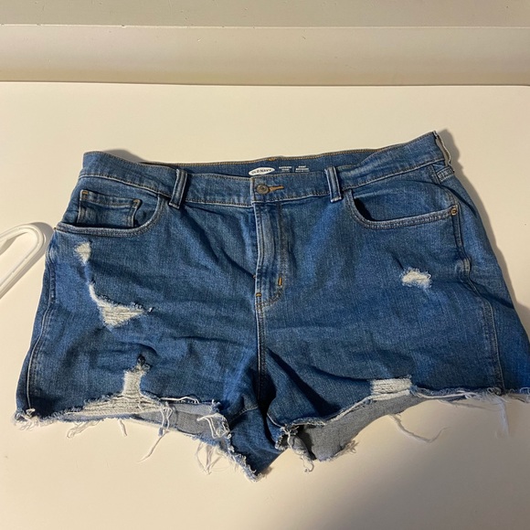 Distressed Boyfriend Cutoff Denim Shorts - Picture 2 of 4